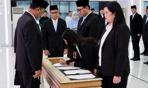 Lantik 1.361 Pejabat ATR/BPN, Sekjen: Amanah Baru untuk Jadi Motor Penggerak Perubahan Lantik 1.361 Pejabat ATR/BPN, Sekjen: Amanah Baru untuk Jadi Motor Penggerak Perubahan