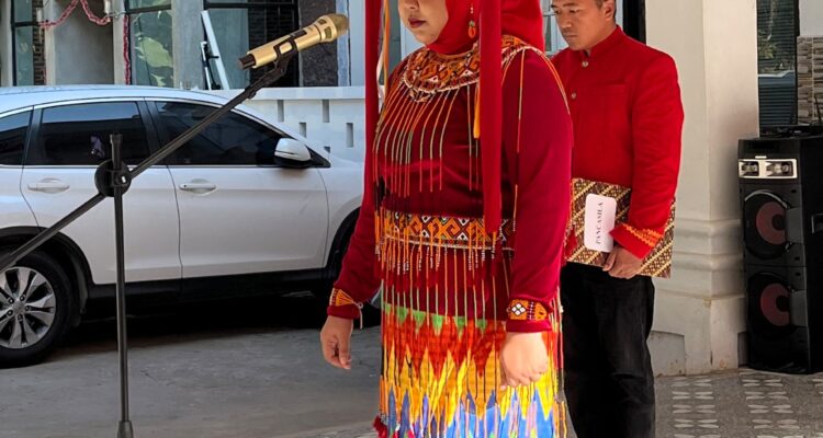 KANTOR PERTANAHAN MAMASA GELAR UPACARA HUT KE-81 RI DENGAN KHIDMAT NASIONALISME KANTOR PERTANAHAN MAMASA GELAR UPACARA HUT KE-81 RI DENGAN KHIDMAT NASIONALISME