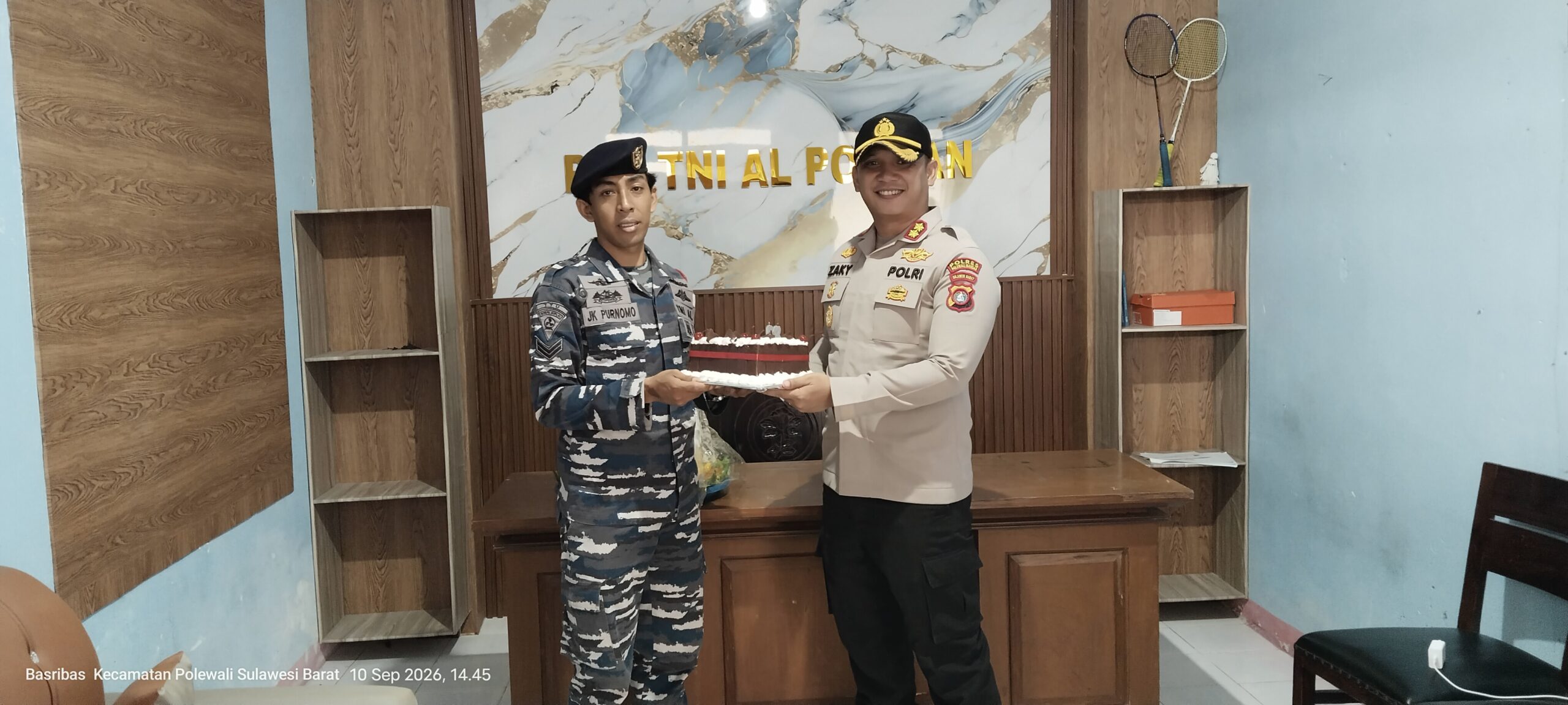 HUT TNI AL , Kapolres Polman Hadir Langsung di Pos TNI AL