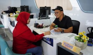 Masyarakat Manfaatkan Waktu Akhir Pekan untuk Mengurus Keperluan Pertanahan dengan PELATARAN Masyarakat Manfaatkan Waktu Akhir Pekan untuk Mengurus Keperluan Pertanahan dengan PELATARAN