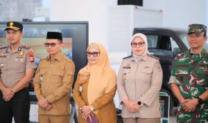 Kantor Pertanahan Kabupaten Polewali Mandar menyerahkan 27 Sertipikat Hak Pakai atas aset Pemerintah Kabupaten Polewali Mandar Kantor Pertanahan Kabupaten Polewali Mandar menyerahkan 27 Sertipikat Hak Pakai atas aset Pemerintah Kabupaten Polewali Mandar